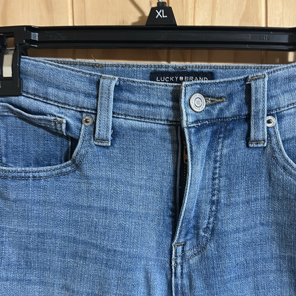 Lucky Brand Ava Mid Rise Super Skinny light wash - Picture 2 of 6